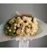 Монобукет из 19 кустовых роз Молочное Суфле 