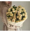 Монобукет из 15 кустовых  роз Кружево 