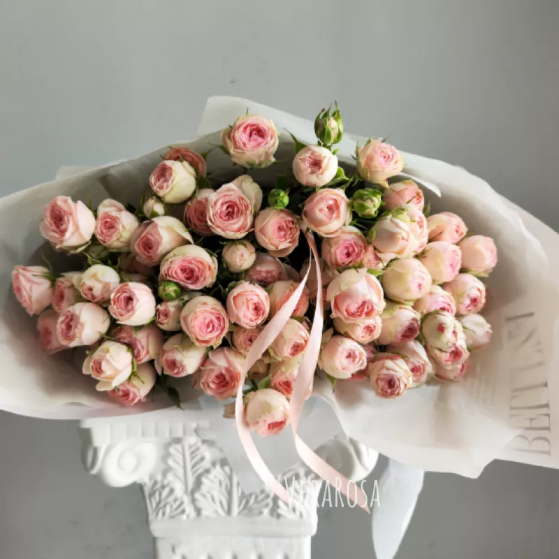 Монобукет из 19 кустовых роз Розовый бисер  3