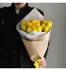 Букет из 15 жёлтых роз в крафте