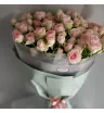 Монобукет из 19 кустовых роз Розовый лепесток 1