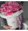 Кустовые розы в шляпной коробке  2