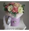 Цветы в шляпной коробке 