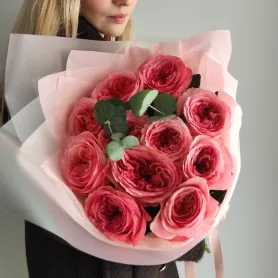 Монобукет из пионовидных роз  от интернет-магазина «VeraRosa»