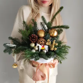 Новогодняя композиция Лошадка  от интернет-магазина «VeraRosa»