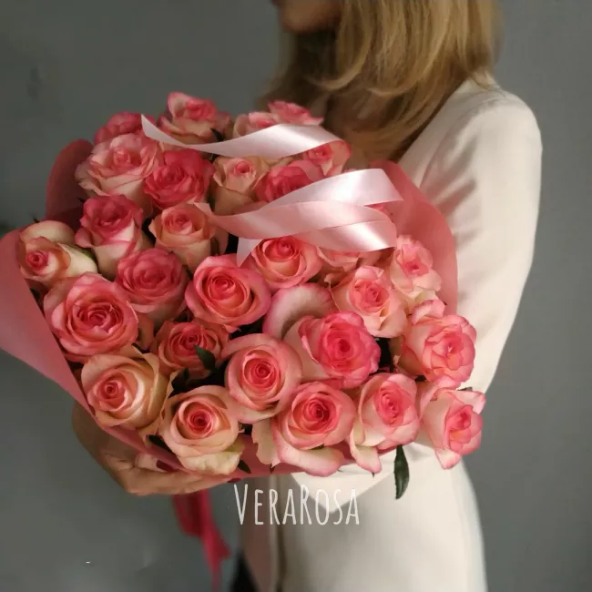 Монобукет из 29 роз VeraRosa pink 