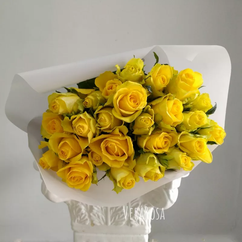 Монобукет VeraRosa yellow из 25 роз 1