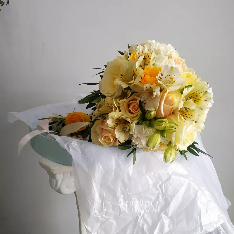 Сборный букет невесты «Лилия» 4