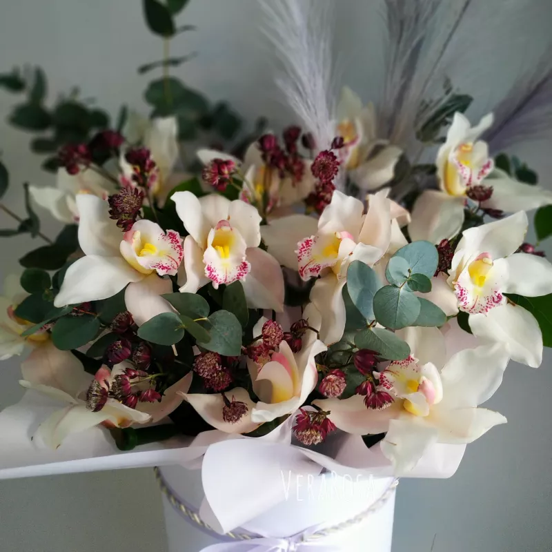 Цветочная коробка «Орхидеи» 1