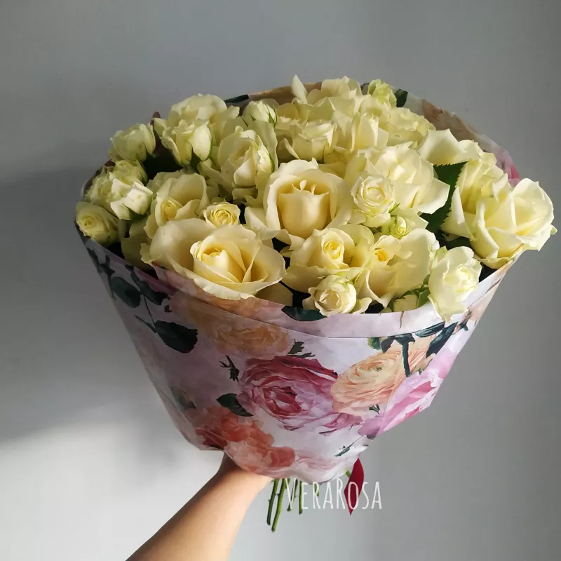 Букет из 29 белых роз «Стиль» 1
