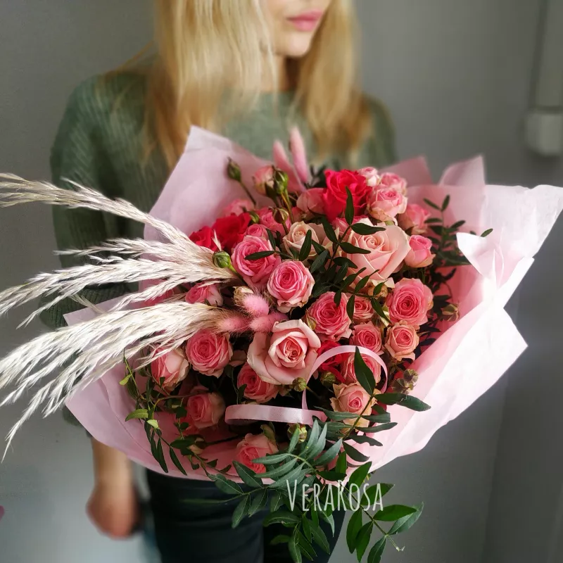 Букет с розами «Розовая нежность»
