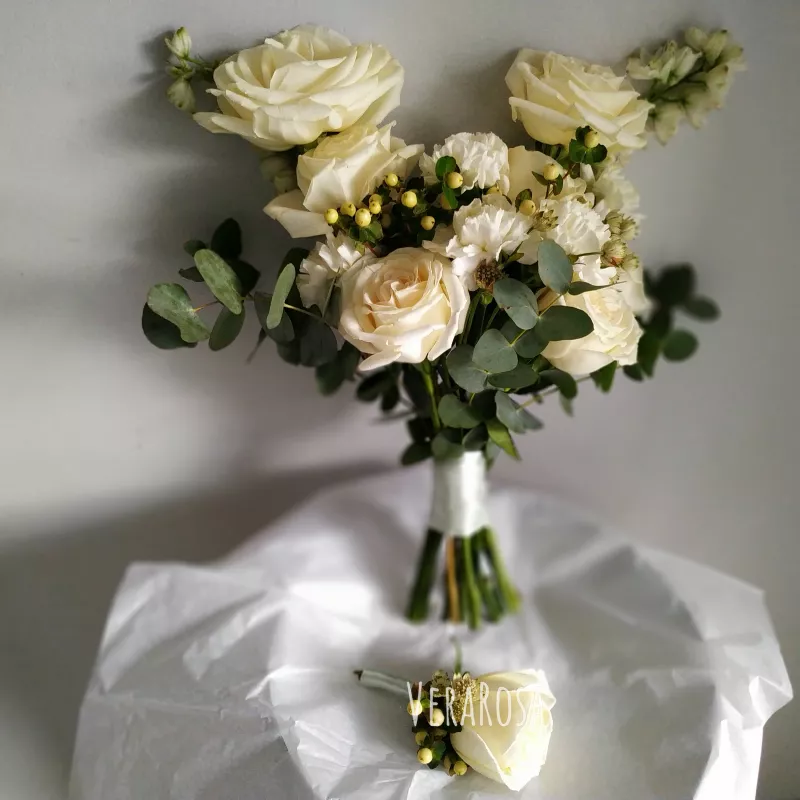 Букет невесты из белых роз «Изабелла» 1