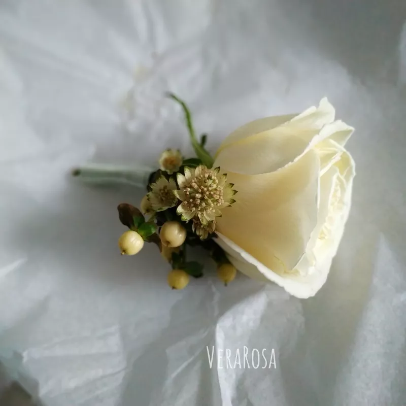 Букет невесты из белых роз «Изабелла» 3
