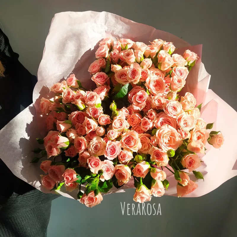 Букет из кустовых роз «Розовое кружево» 1