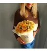 Шляпная коробка с пионовидными розами «Кружево»