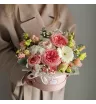 Композиция  в коробке Нежная карамель 