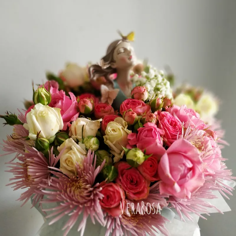 Цветы в коробке «Девочка Весна» 2
