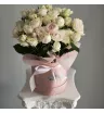 Розы в шляпной коробке