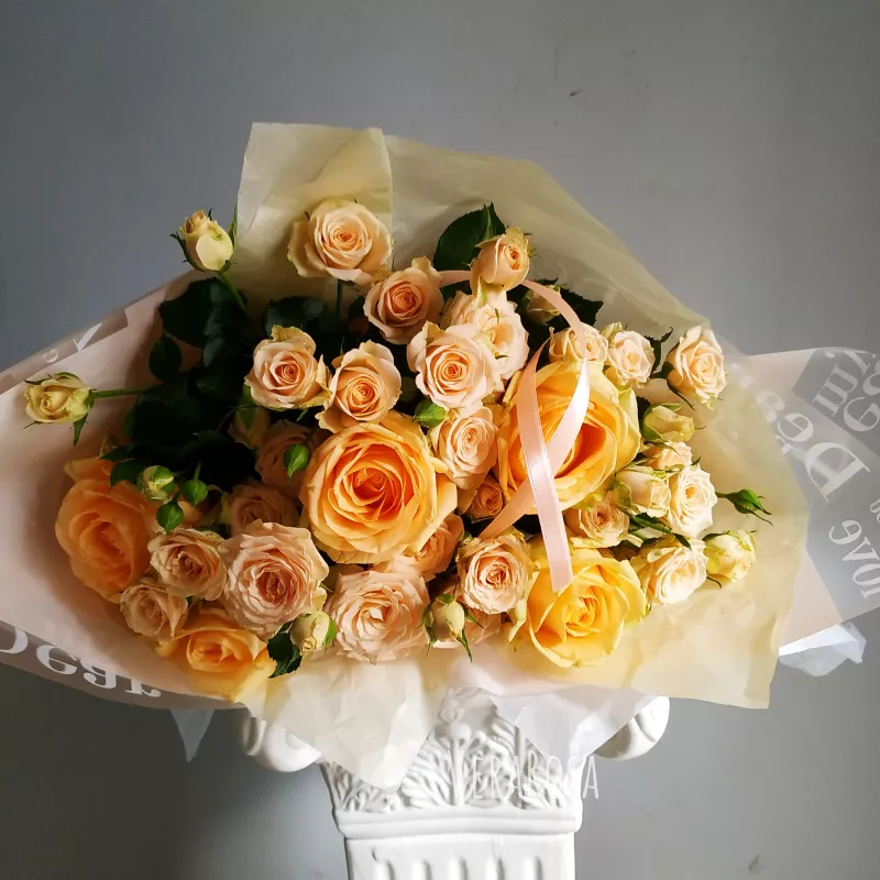 Сборный букет роз «Чудесные мгновения»