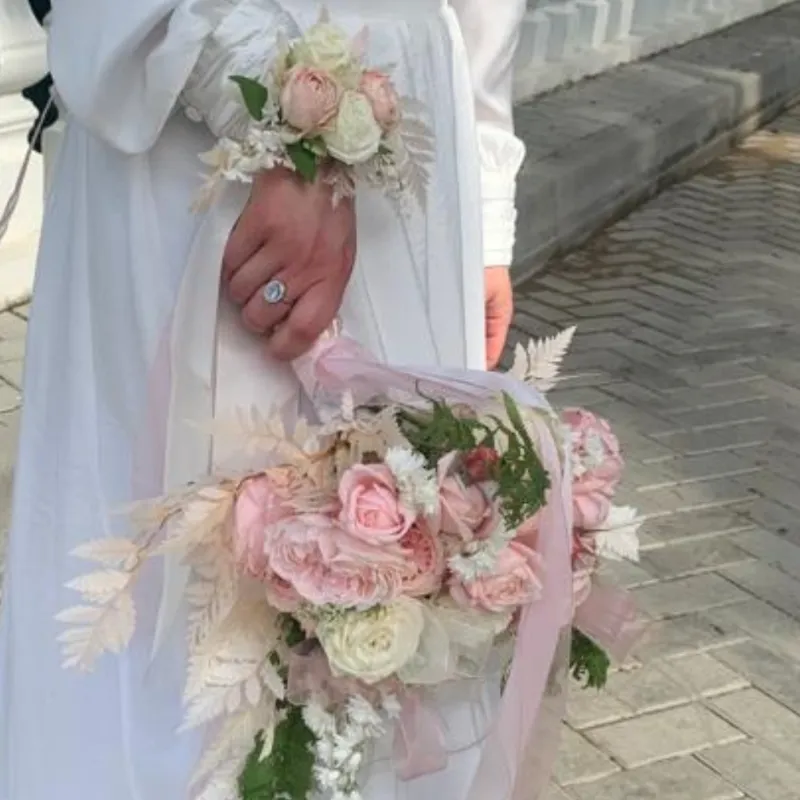 Браслет из живых цветов 2